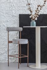 барний стілець на кухню